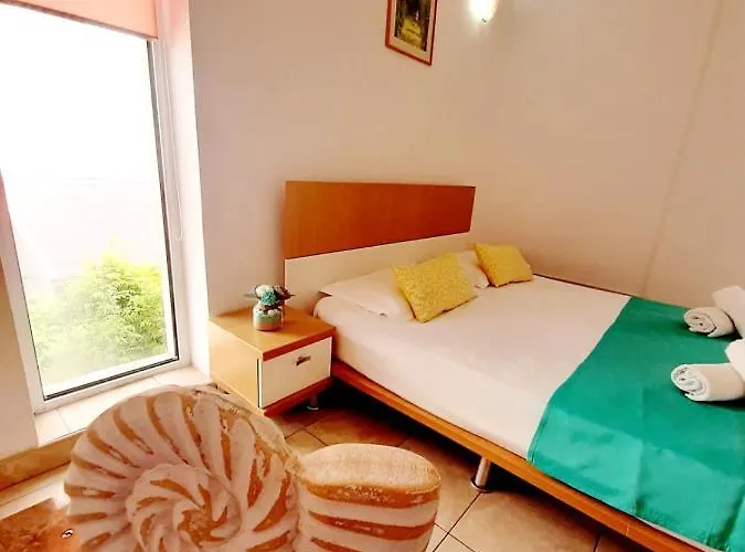 Taboo Duplex アパート *